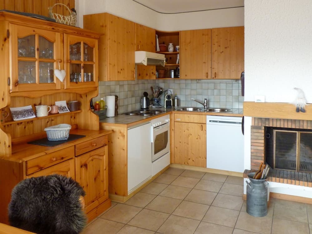 Laustral Leytron in Leytron