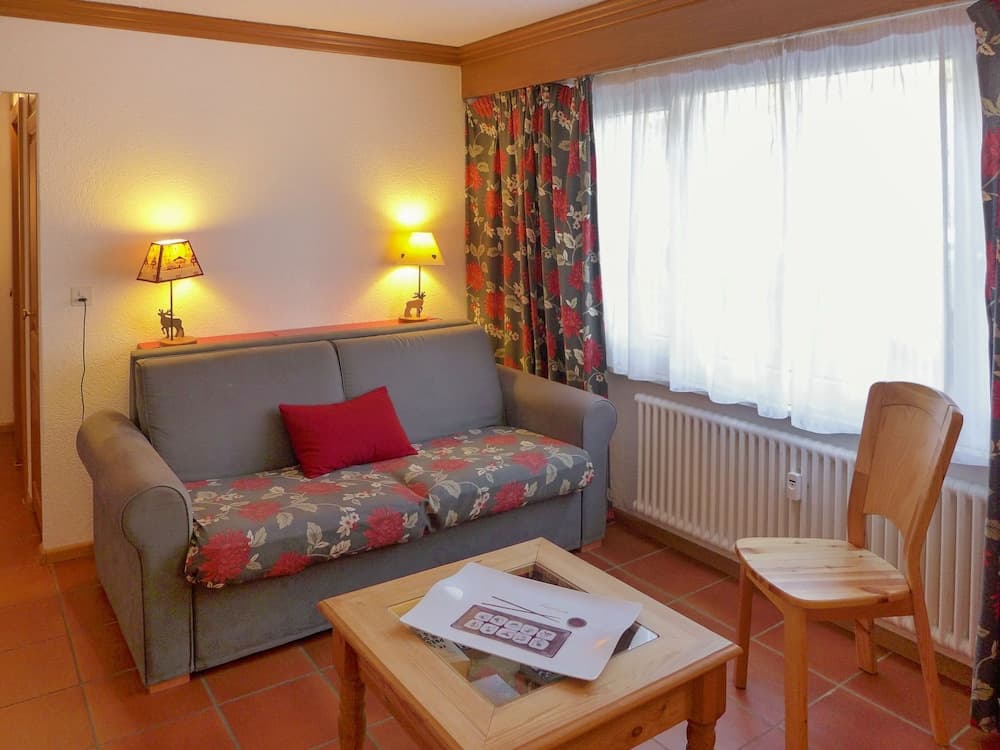 Christina 305 Lens VS