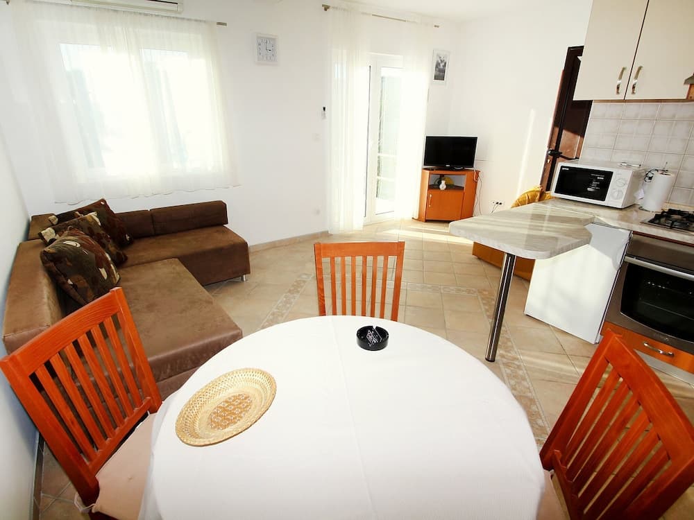 Parunov Roga in Roga