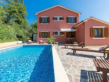 Vinka Laginji in Laginji