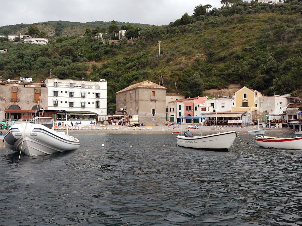 A 1 Marina del Cantone