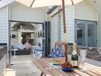 Frannie Shaldon in Shaldon