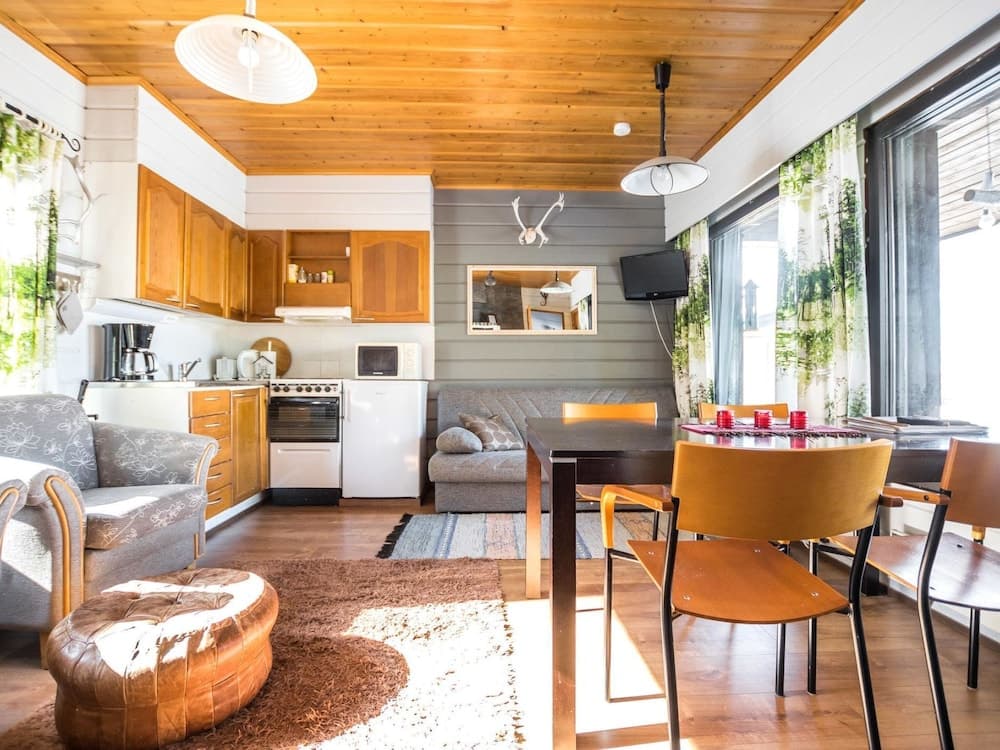 Mustalampi 4 Kyyhkynen Kuusamo