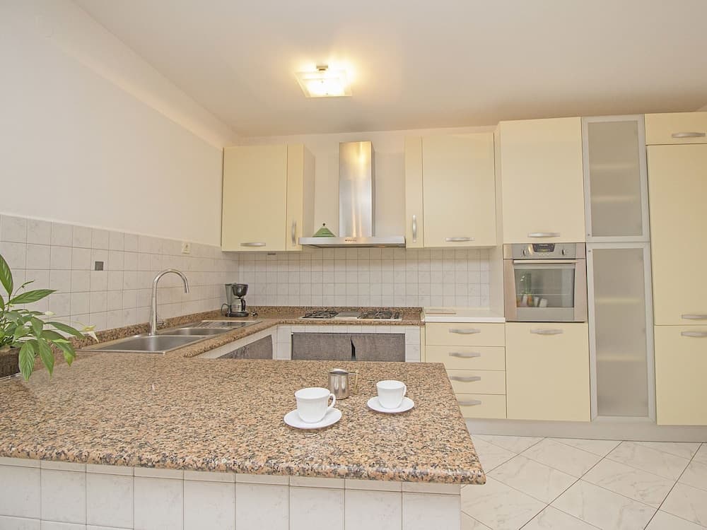 Green Topid in Topid