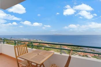 Santa Cruz Apartment