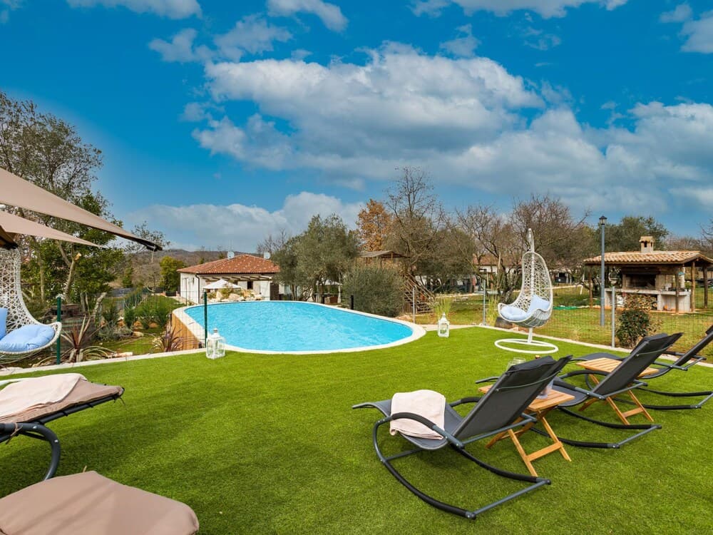 Noa Kaldanija in Kaldanija