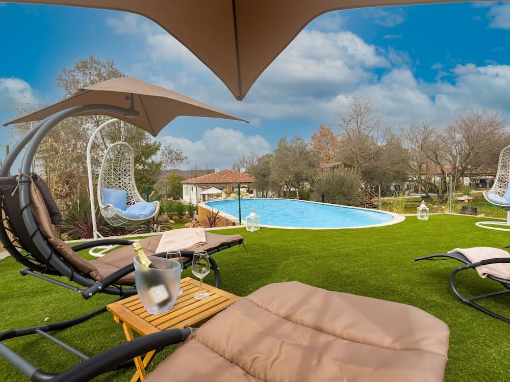 Natali Kaldanija in Kaldanija