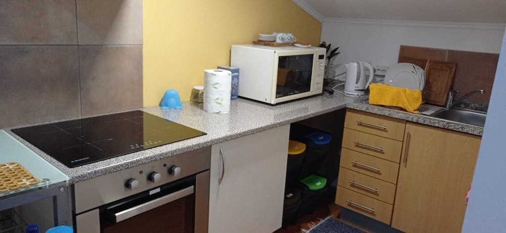 Charming 3-bed Apartment With sea & Mountain View