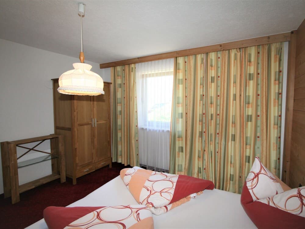 Luxner Emberg in Emberg