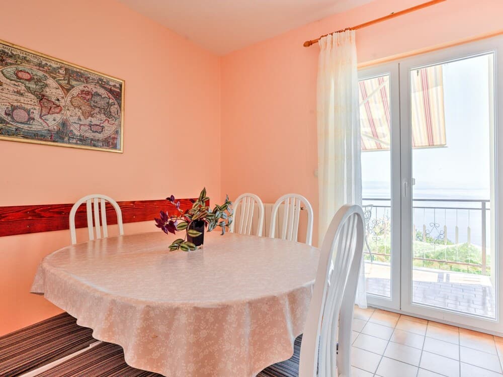 Laurus Tuli Evica in Tuli Evica