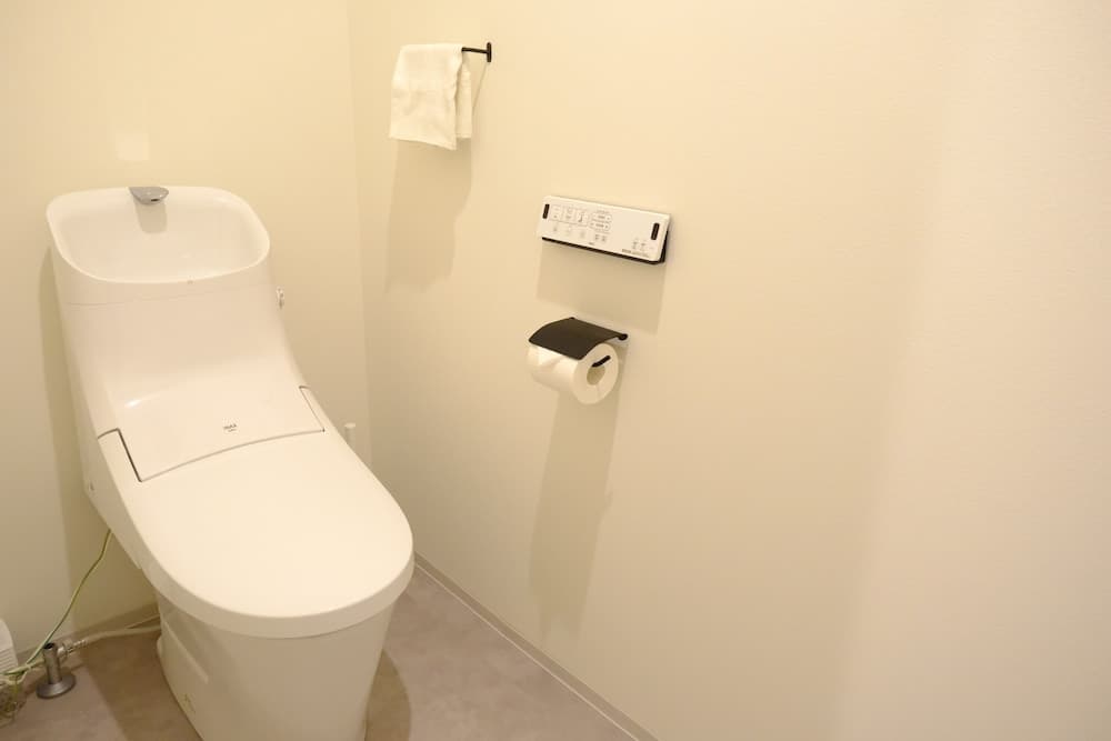 Time Nishikujyo-5mins to station-Mix6ppl