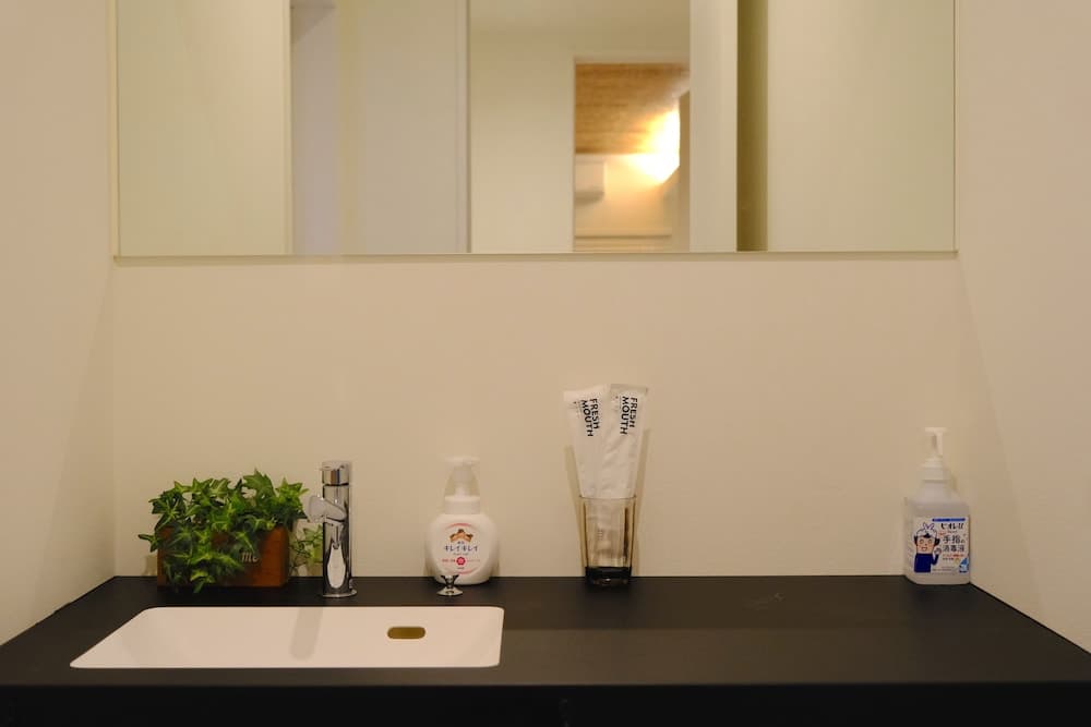 Time Nishikujyo-5mins to station-Mix6ppl