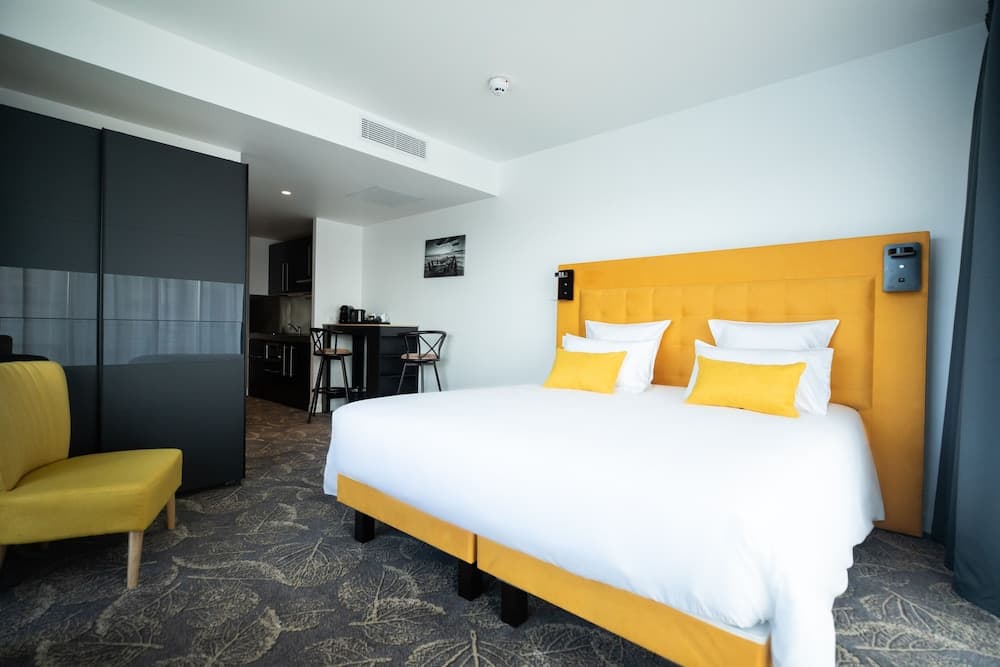 Hôtel Barracuda & Spa, Centre Port, pieds dans l'eau, vue mer