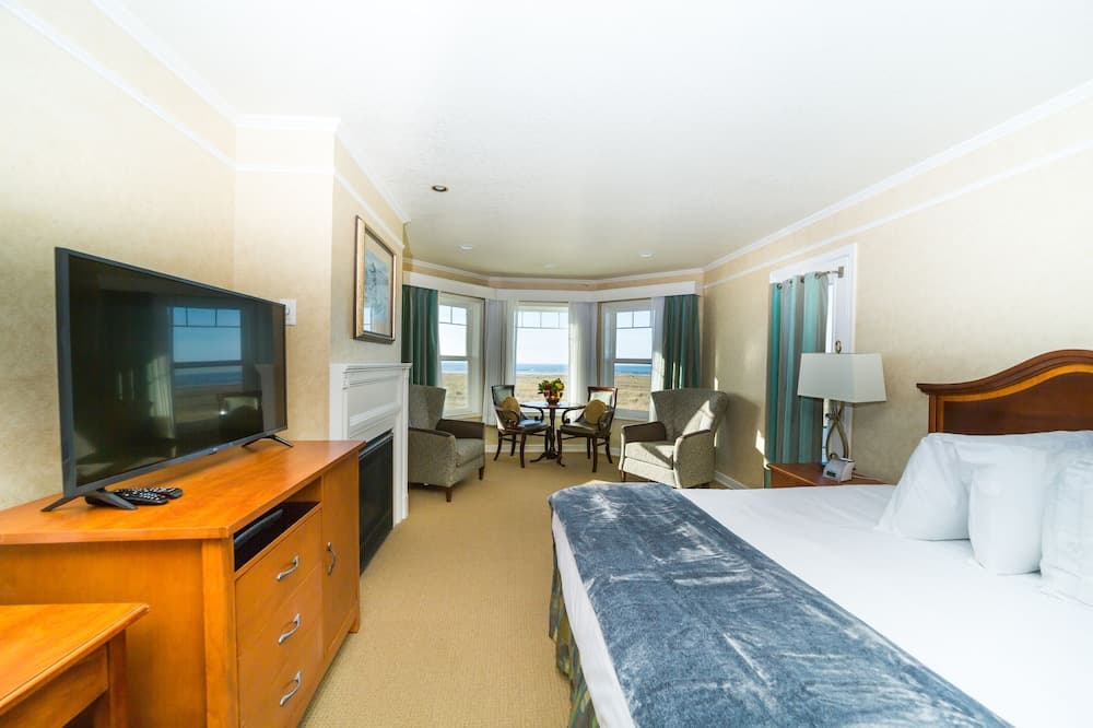 Inn of the Four Winds Oceanfront Seaside