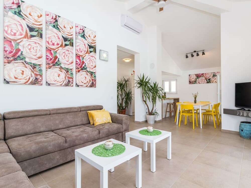 Mario Svetvin Enat in Svetvin Enat