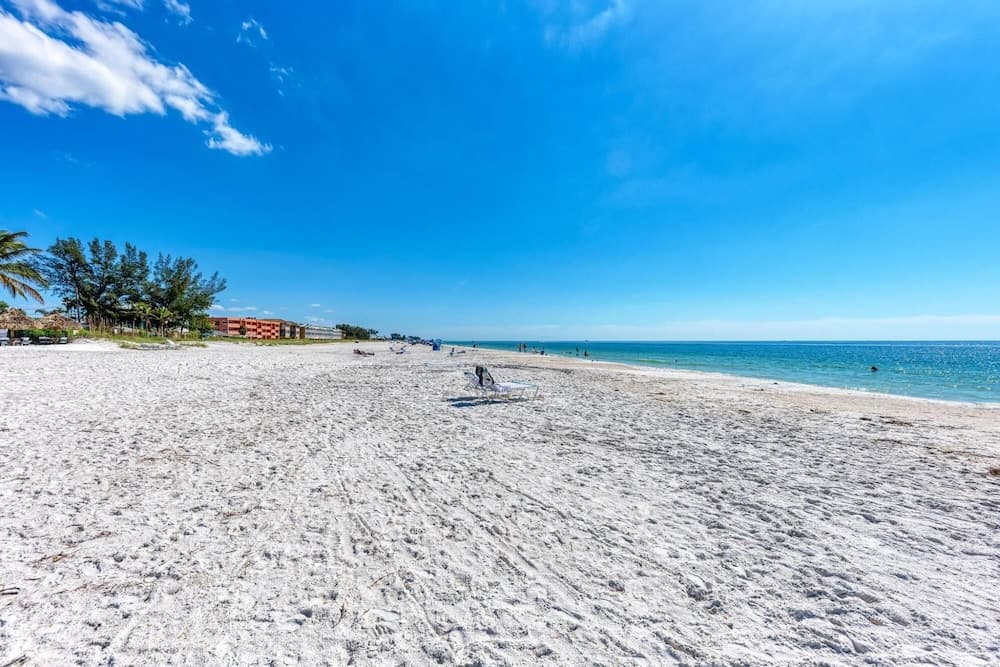Anna Maria Island Edgewater Bungalow