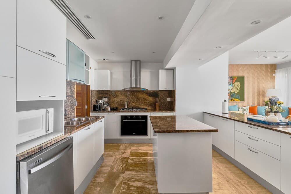 Beachfront Condo w Sea View A-202 Costa Atlantica