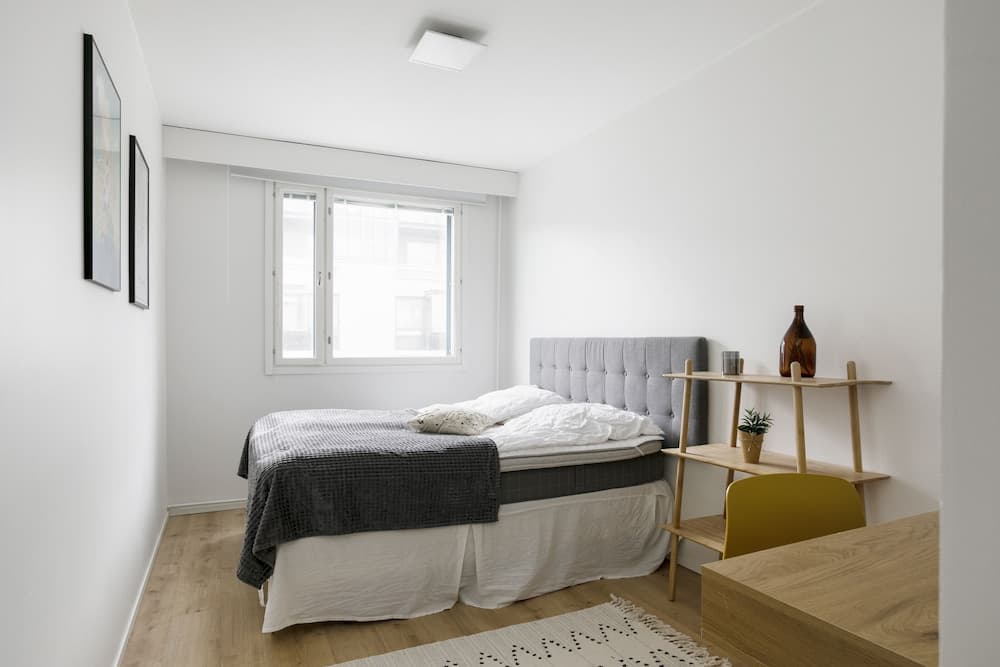 2ndhomes Modern 2BR Apartment w Balcony