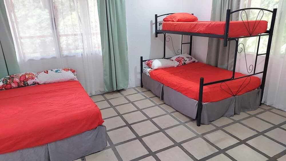 Pura Vida Hostel Manuel Antonio