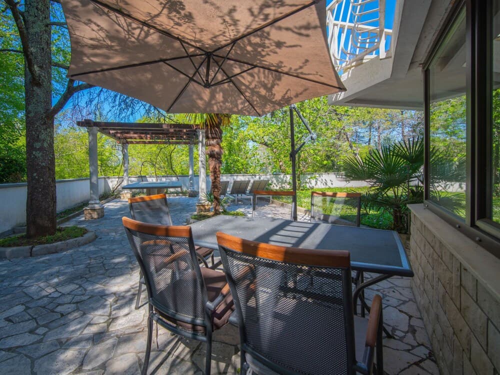 Lina Njivice in Njivice