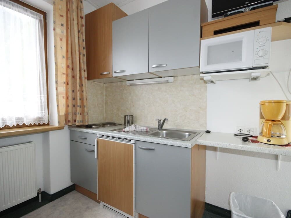 Falkner L Ngenfeld in L Ngenfeld