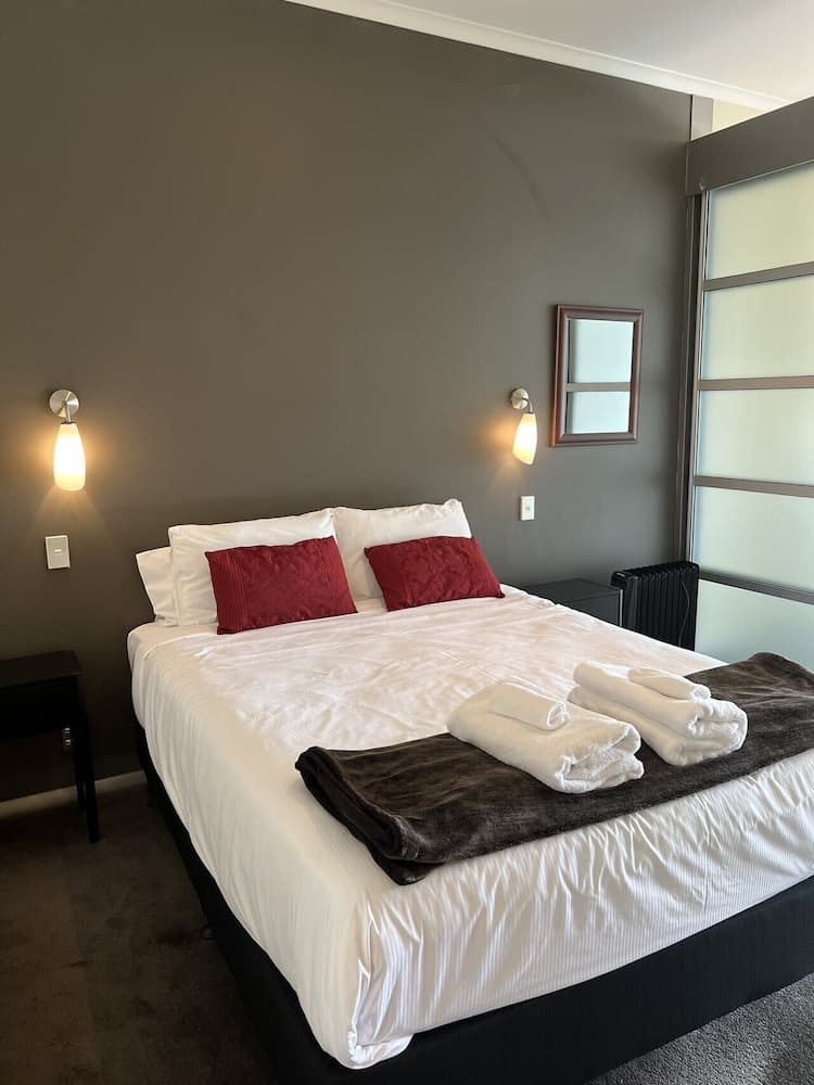 Waterfront Seaview Hotel Apartments