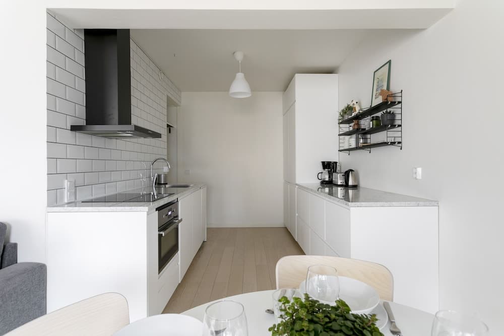 2ndhomes Modern 1BR Apartment w Balcony