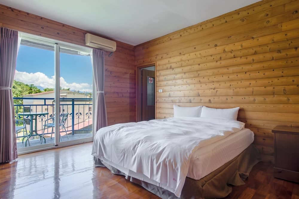 Bishui Shanju Lakeside B&B