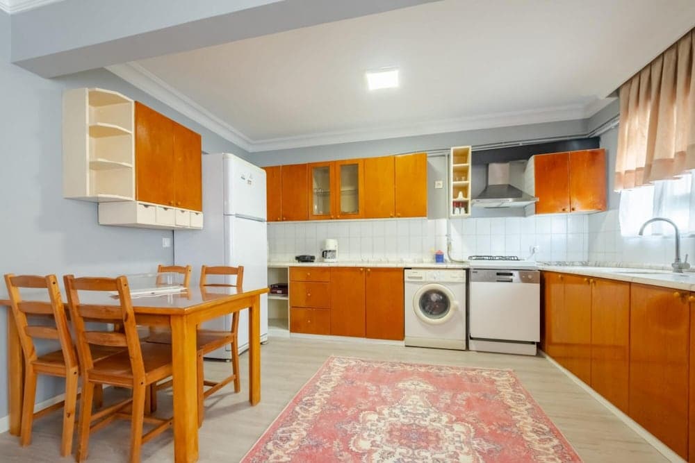 Central Flat 800 m to Cevahir Mall in Sisli