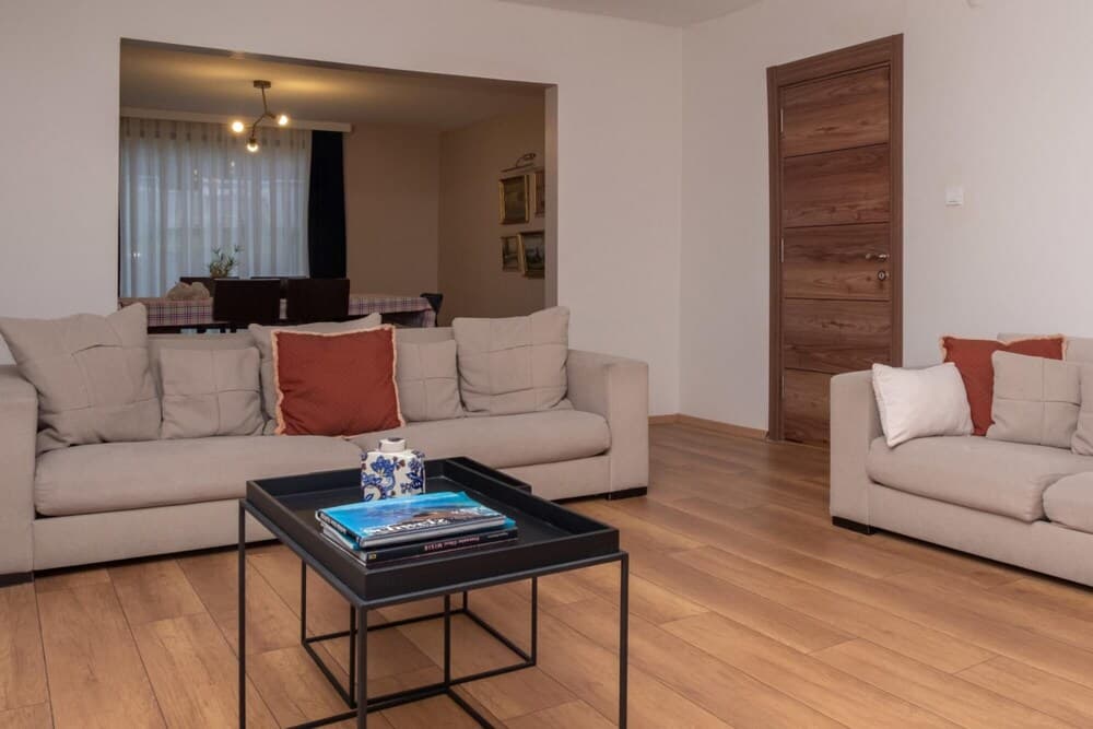 Peaceful Detached House With Garden in Besiktas