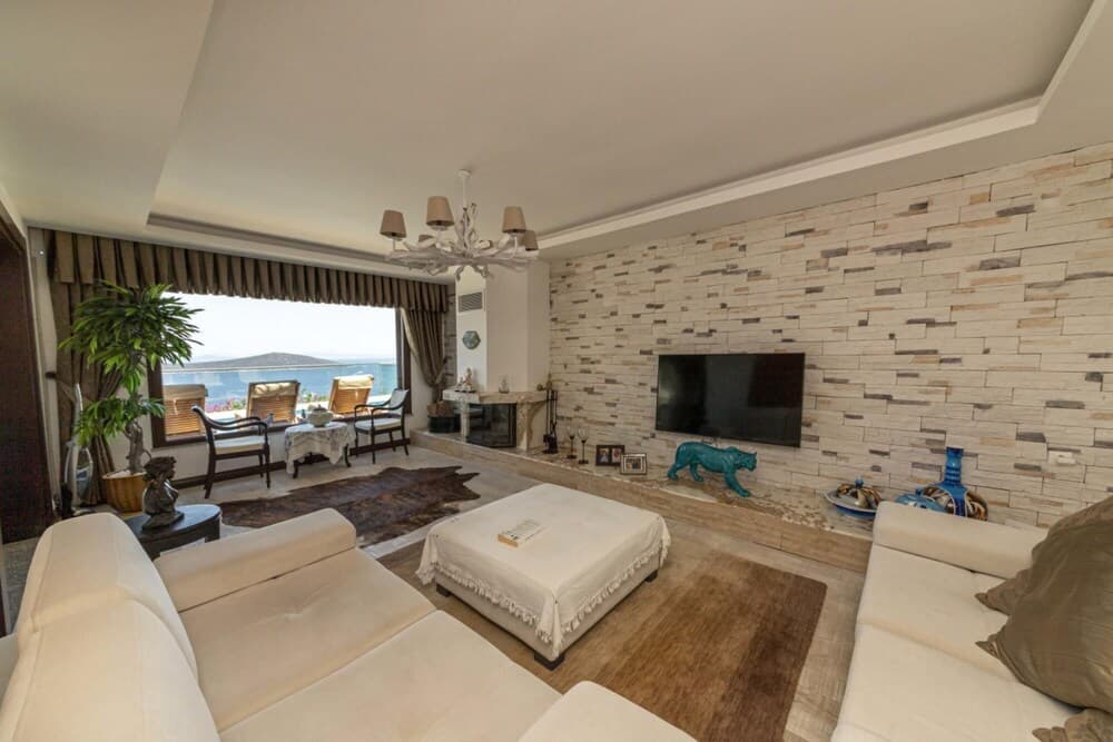 House With Private Pool and Sea View in Bodrum