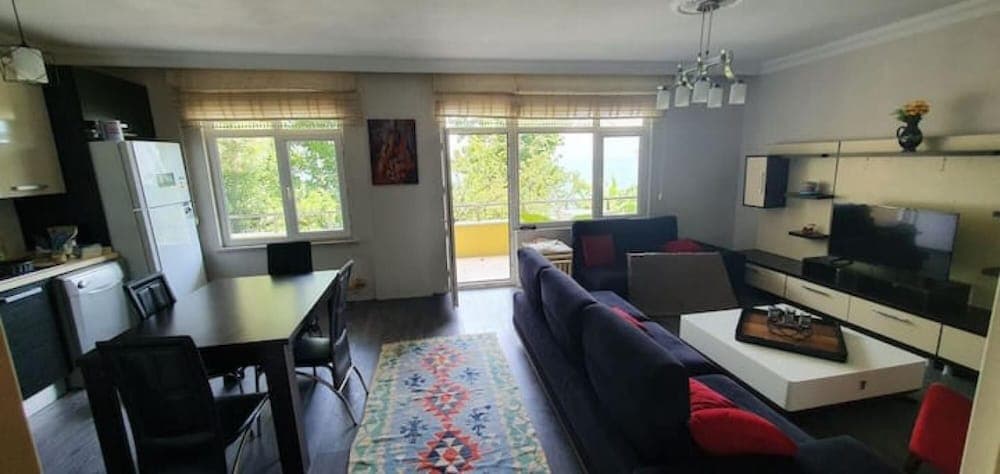 Seaside House With Splendid View in Tekirdag