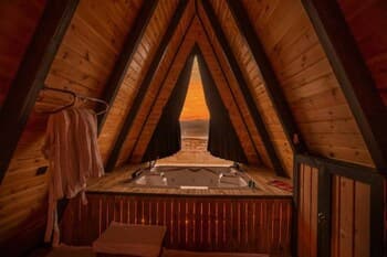 Bungalow With Jacuzzi and Private Pool in Sapanca