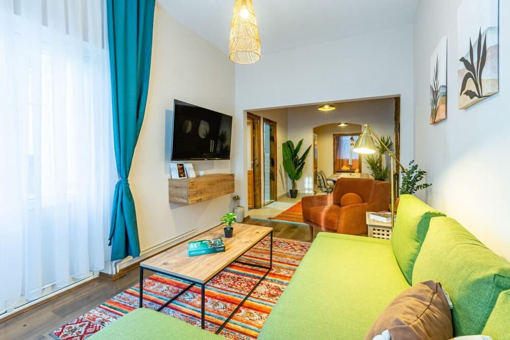 Central and Stylish Flat Near Istiklal Street