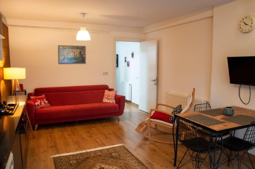 Lovely and Comfy Flat Near Sea in Karsiyaka Izmir