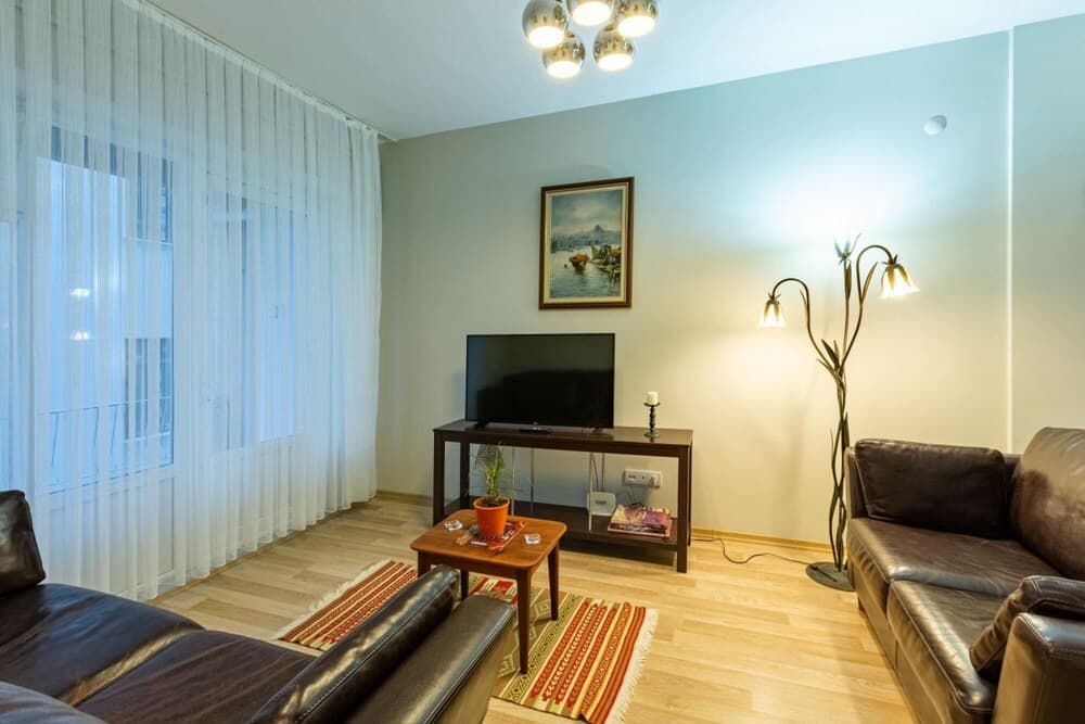 Central Flat Near the Bosphorus Shore in Uskudar