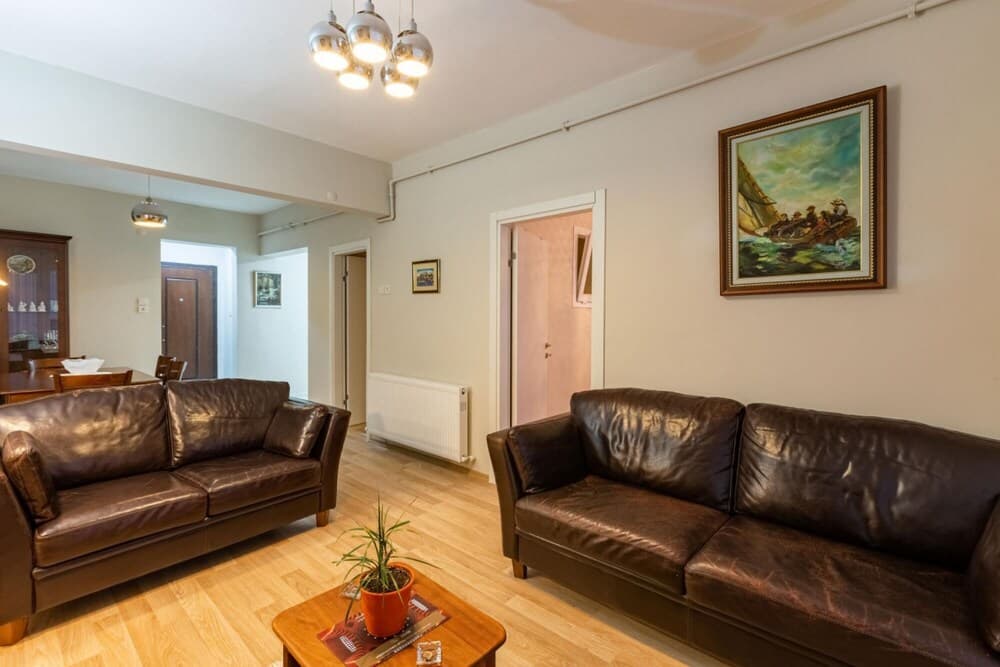 Central Flat Near the Bosphorus Shore in Uskudar