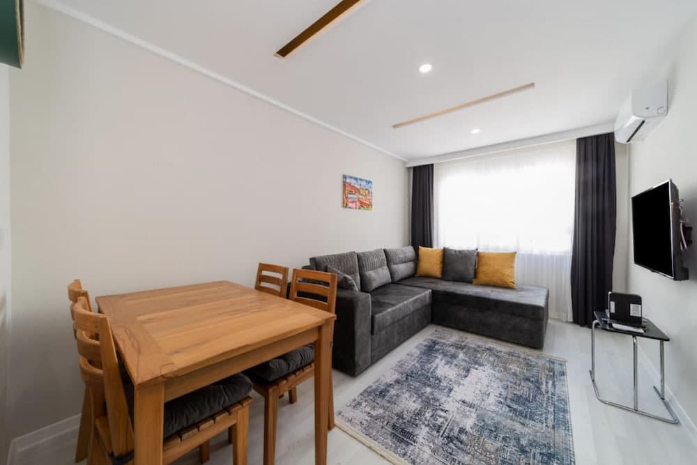 Lovely and Central Flat Near Beach in Antalya