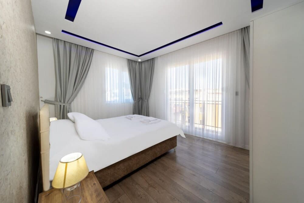 Modern and Central Flat Near Beach in Antalya