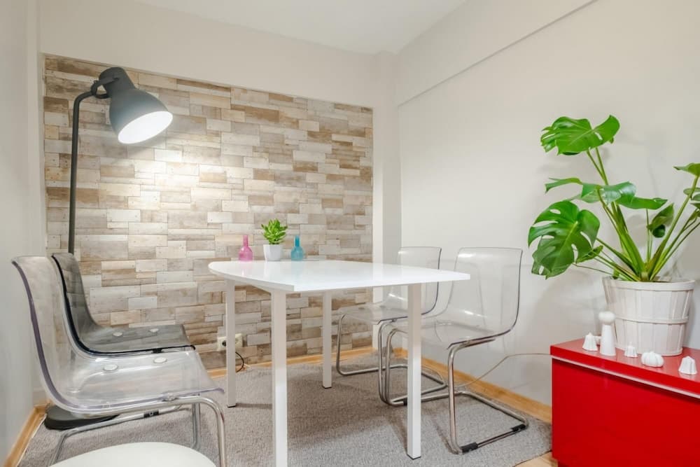 Colorful and Central Flat With Balcony in Kadikoy