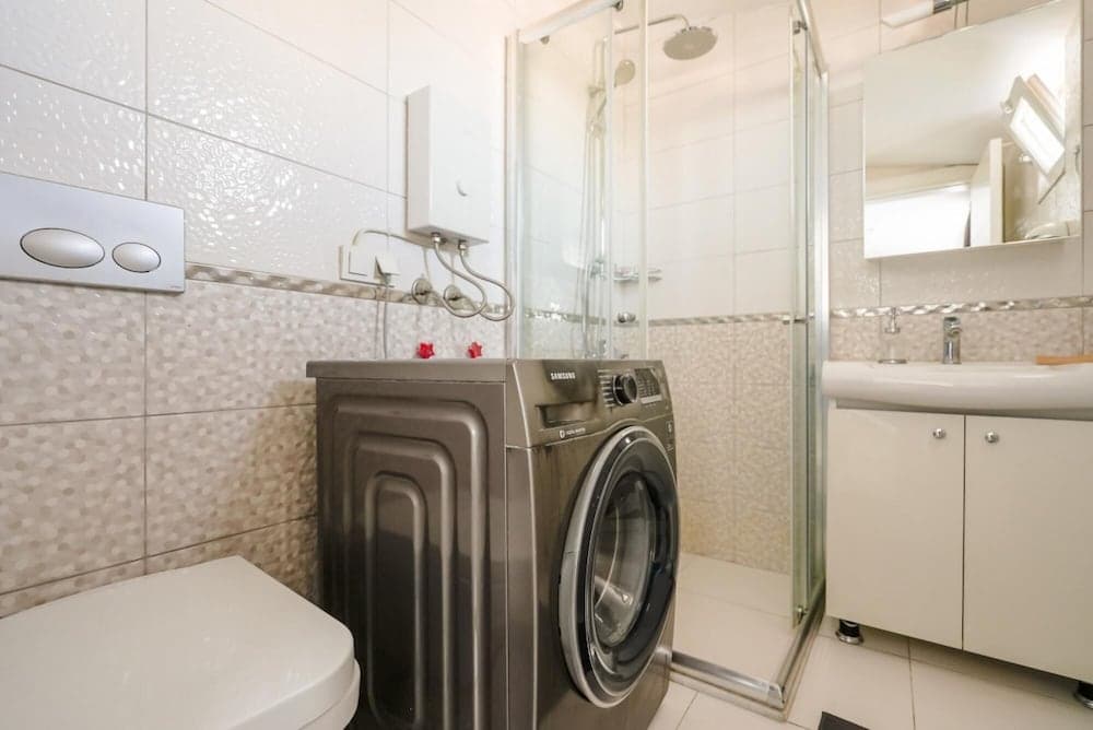 Missafir Superb Flat Near Hadrian s Gate