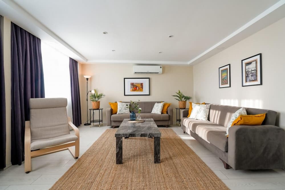 Missafir Superb Flat Near Hadrian s Gate