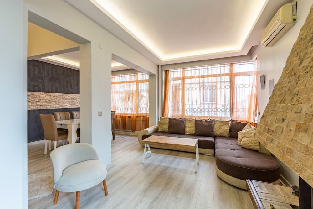 Comfy Flat Near Nisantasi and Taksim in Sisli