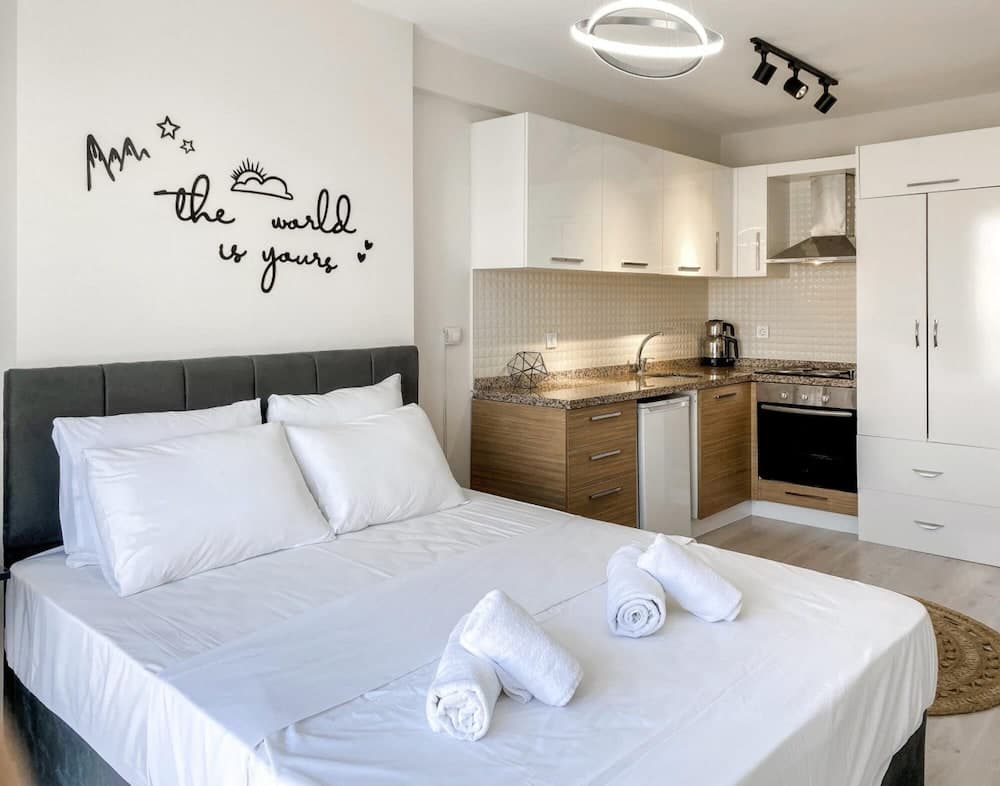 Cozy and Modern Studio With City View in Atasehir