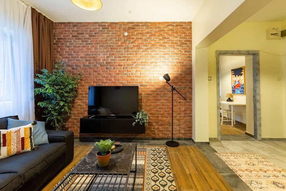 Charming Flat Near Taksim Square in Cihangir