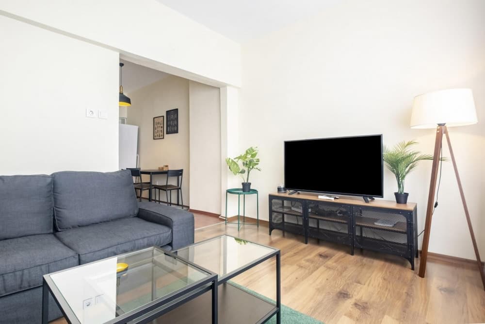 Lovely Flat 6 Min to Taksim Square in Cihangir