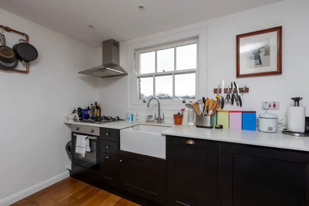 Bright 1 Bedroom Apartment in Hackney Near Colombia Road