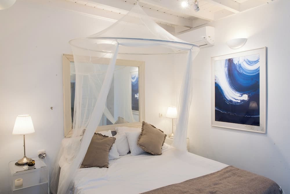 Manu Mykonos Beach Villas & Bungalows