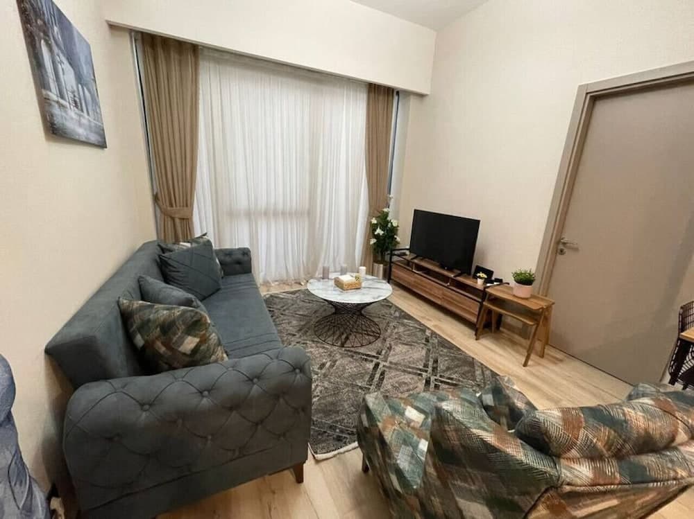 Modern Deluxe 1 1 Apartment Near Mall of Istanbul