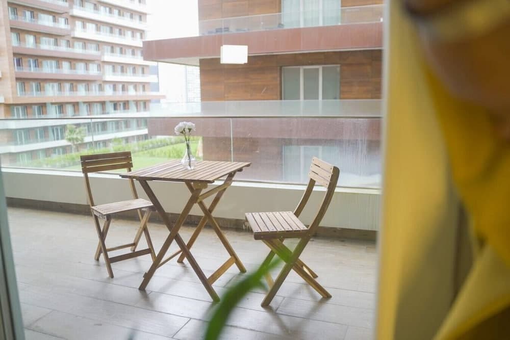 Elegant1 1apartment With Terrace - Core Living